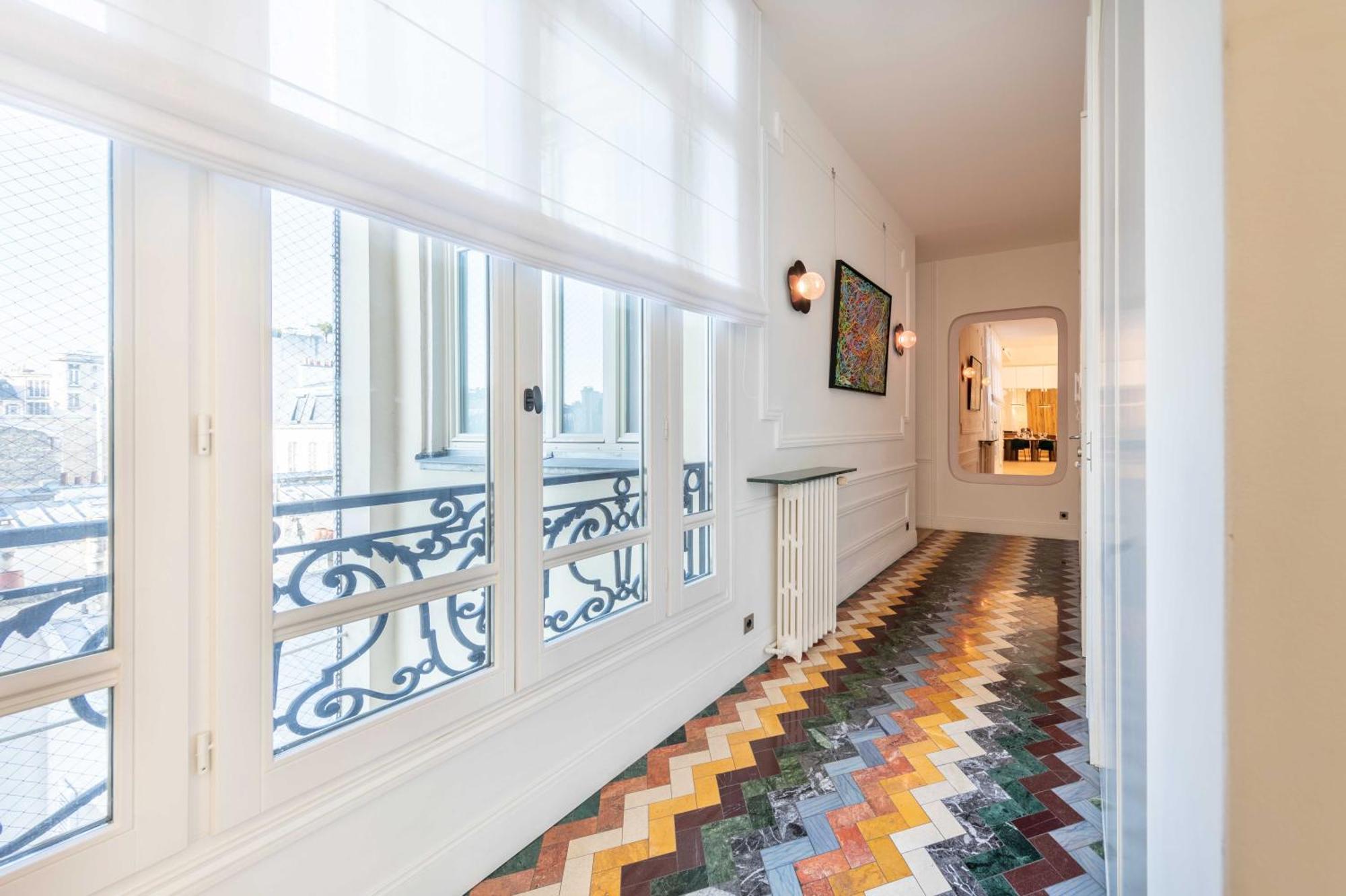Exceptional Family 8p - Victor Hugo Apartment *